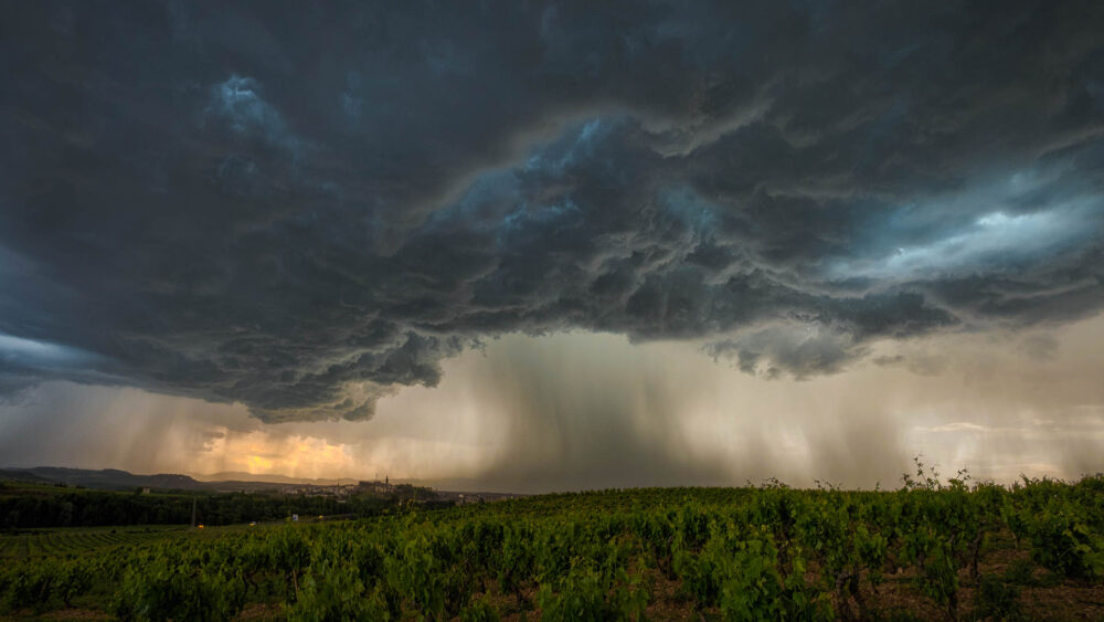 Tormenta en La Rioja - arcus y reventón - 2 @ DIVcreativo - David de la Iglesia - Fotografía de paisaje